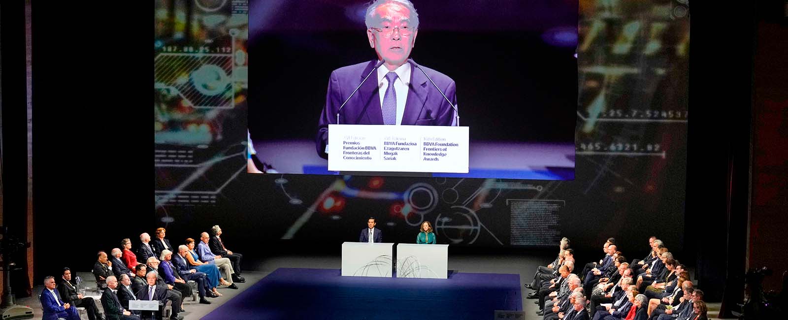 Takeo Kanade pronunciando su discurso durante la ceremonia de entrega de los XVI Premios Fronteras del Conocimiento de la Fundación BBVA
